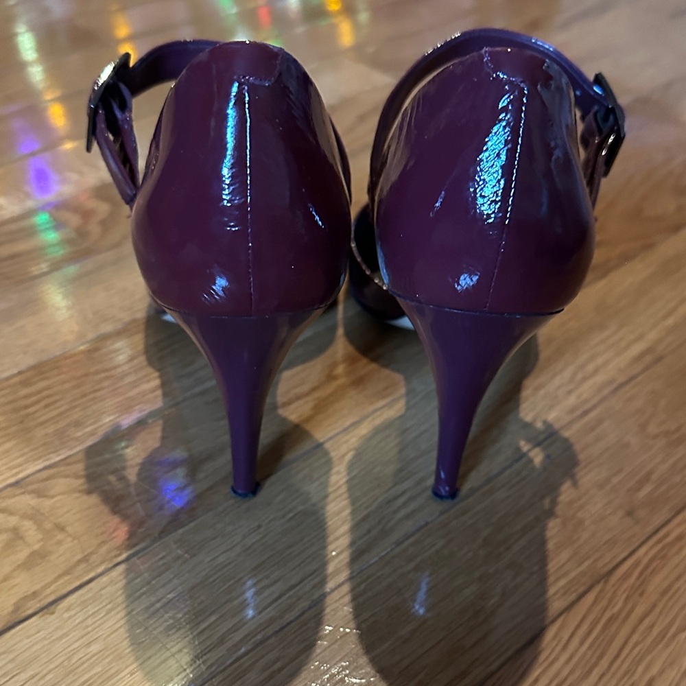 Nine West Dark Red Strappy Heels - Picture 4 of 6